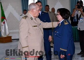 Gaïd Salah préside une cérémonie de remise de grades et de médailles à des officiers supérieurs 7