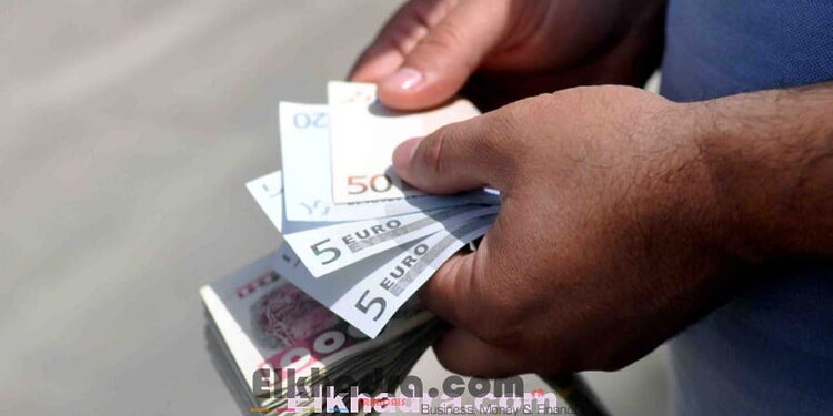 انهيار أسعار العملة الوطنية الدينار يتواصل 1