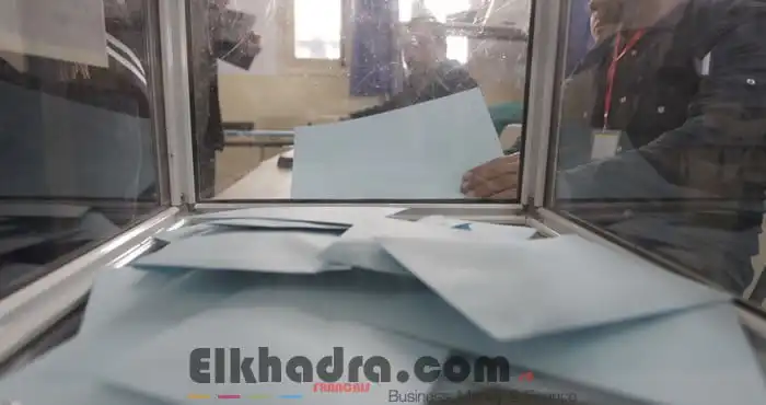 مواطنون بتيزي وزو يمنعون تحويل الصناديق