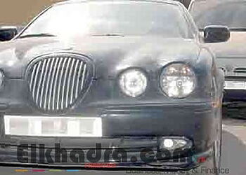 مسؤولون ضمن شبكة لتهريب السيارات بالطارف 14