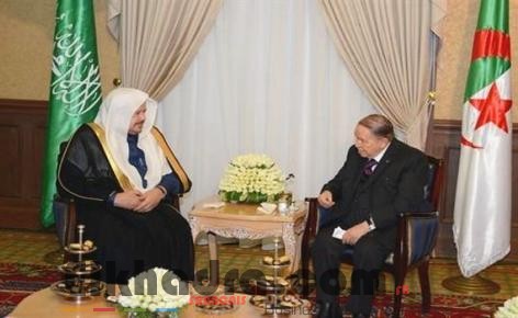 Bouteflika reçoit le président du Conseil saoudien de la Choura 2