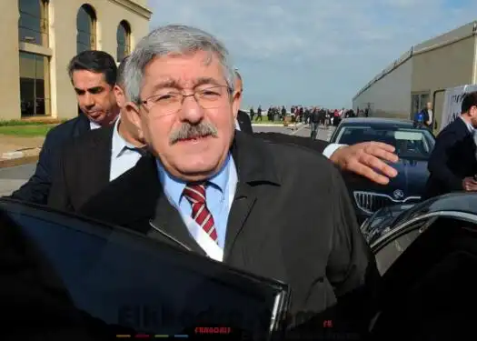 Ouyahia:«Alcomsat1 est une nouvelle ère»