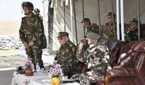 Gaïd Salah supervise un exercice de tirs réels dans la 4ème région militaire 30 Gaïd Salah supervise un exercice de tirs réels dans la 4ème région militaire 30