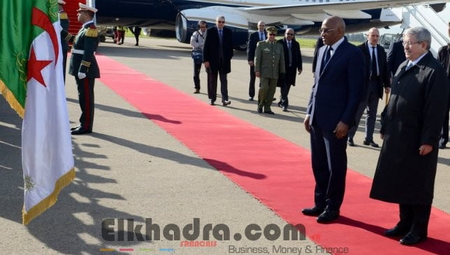 Le Premier ministre malien se recueille à la mémoire des martyrs de la Guerre de libération 2