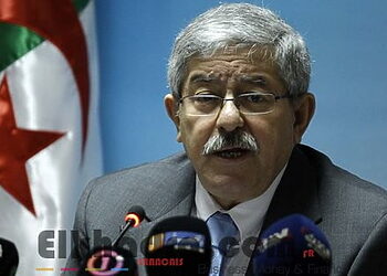 Ouyahia : "L'Algérie est toujours maîtresse de ses décisions politiques en dépit de l'effondrement des prix du pétrole" 12