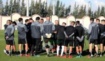 Equipe nationale A' : Madjer fait appel à 25 joueurs pour un stage 26 Equipe nationale A' : Madjer fait appel à 25 joueurs pour un stage 25