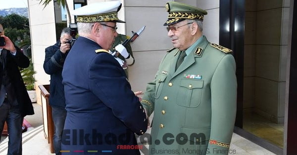 Gaïd Salah reçoit le chef d'Etat-Major particulier du président français 1
