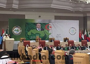Bouteflika évoque « les dimensions inquiétantes » de la migration clandestine 17