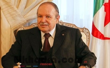 Bouteflika appelle tout un chacun à contribuer au mouvement démocratique pluraliste dans le pays 1