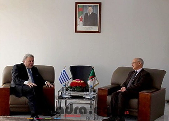 Yousfi discute de la coopération économique avec le vice-ministre grec des Affaires étrangères 1