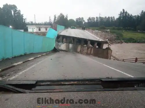 بالصور .. الأمطار تغلق طريق الشفة الرابط بين المدية و البليدة