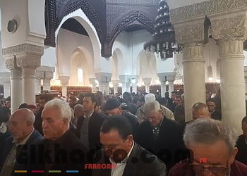 Crash d'un avion militaire : la prière de l'absent accomplie à travers les mosquées du pays à la mémoire des victimes 1 Crash d'un avion militaire : la prière de l'absent accomplie à travers les mosquées du pays à la mémoire des victimes 1