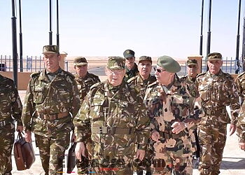 Gaïd Salah en visite de travail à la 6ème Région militaire à Tamanrasset ce dimanche 3 Gaïd Salah en visite de travail à la 6ème Région militaire à Tamanrasset ce dimanche 3