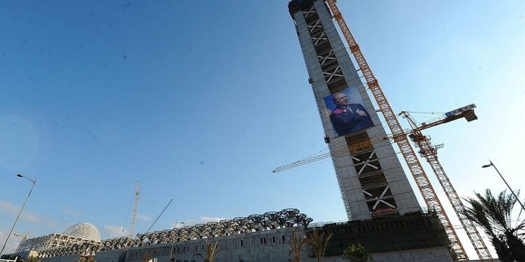 Bouteflika inspecte les travaux d'avancement de la Grande Mosquée d'Alger 1