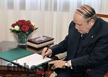Bouteflika signe 5 décrets présidentiels de coopération avec plusieurs pays 11