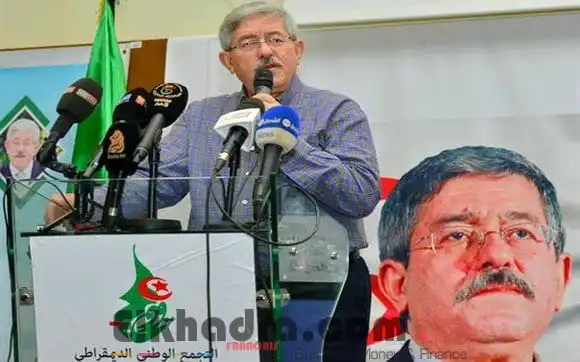 Ahmed Ouyahia appelle le président Bouteflika à briguer un nouveau mandat