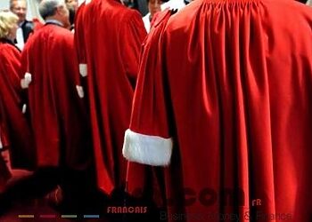 Bouteflika procède à un mouvement partiel dans le corps de la magistrature 10
