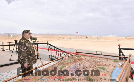 Gaïd Salah supervise l’exécution d’un exercice démonstratif combiné avec munitions réelles