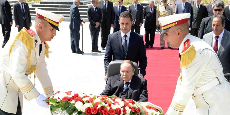 Bouteflika met en avant l'impératif d'accélérer les réformes économiques 1