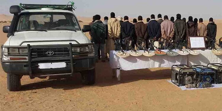 مئات الأفارقة “يغزون” جانت لنهب الذهب 1