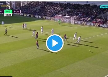 superbe passe décisive d'Olise, cette fois-ci face à Burnley 20