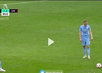 LE COUP-FRANC SUR LE POTEAU DE RIYAD MAHREZ vidéo 1