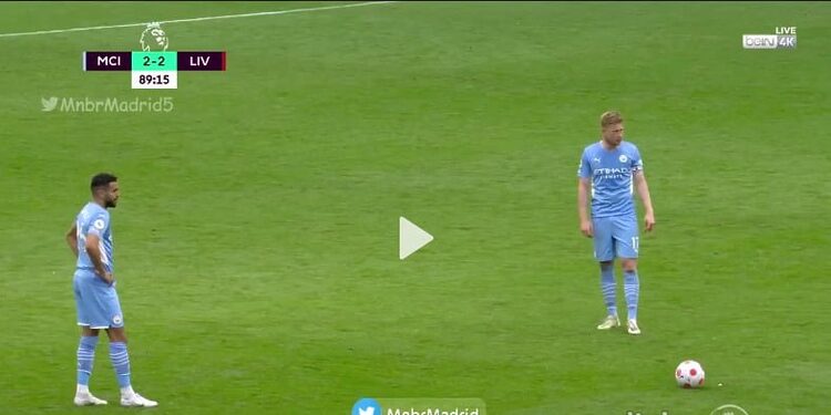 LE COUP-FRANC SUR LE POTEAU DE RIYAD MAHREZ vidéo 1