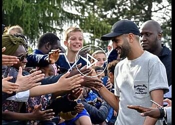 Riyad Mahrez à sarcelles aujourd’hui video 9