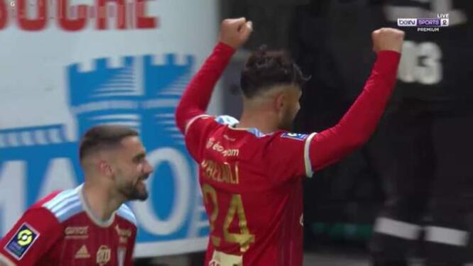 vidéo Le but de Youcef Belaili vs Bordeaux !