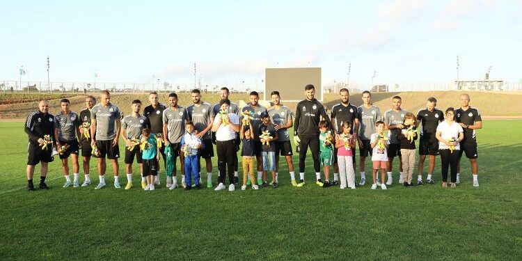 ÉQUIPE NATIONALE : LES VERTS REÇOIVENT LES ENFANTS DE L’ASSOCIATION CHABAB EL BAHIA 1