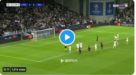 Le penalty raté par Riyad Mahrez face à Copenhague 1