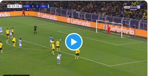 video : Le penalty raté par Riyad Mahrez