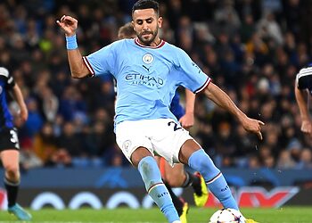 La passe décisive de Riyad Mahrez pour le but d'Alvarez 19