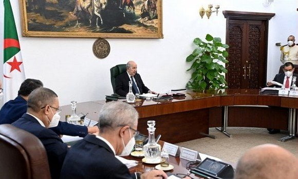 فتح استيراد السيارات بما فيها الأقل من 3 سنوات في الجزائر