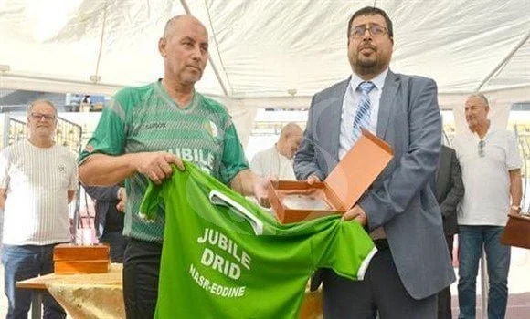 Football: Nasreddine Drid honoré par le MJS 1