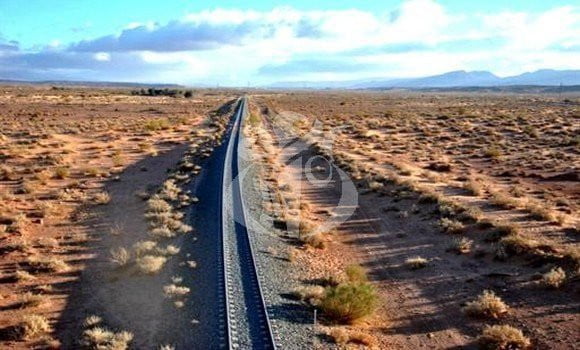 Algerie: Le Premier ministre annonce la mise en service de la ligne ferroviaire Boughezoul-Tissemsilt à la fin de l’année 2022