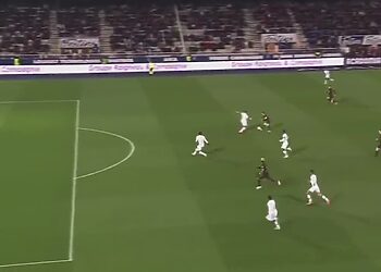 Le but (missile) de Farès Chaïbi dans les filets de l'AJ Auxerre !vidéo 3