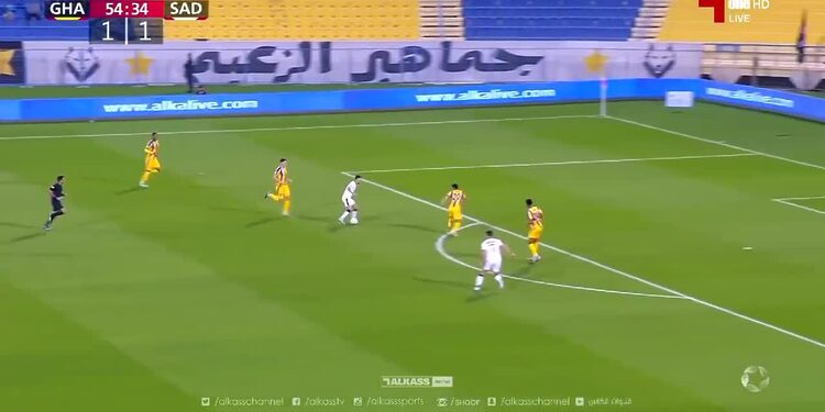 vidéo: Doublée de Baghdad Bounedjah avec Al Sadd 1
