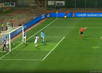 Doublé de Mohamed Amine Amoura face à Grasshoper - vidéo 14