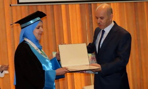 Algerie:Saïhi préside une cérémonie de sortie de promotions d’agents paramédicaux et de sages-femmes