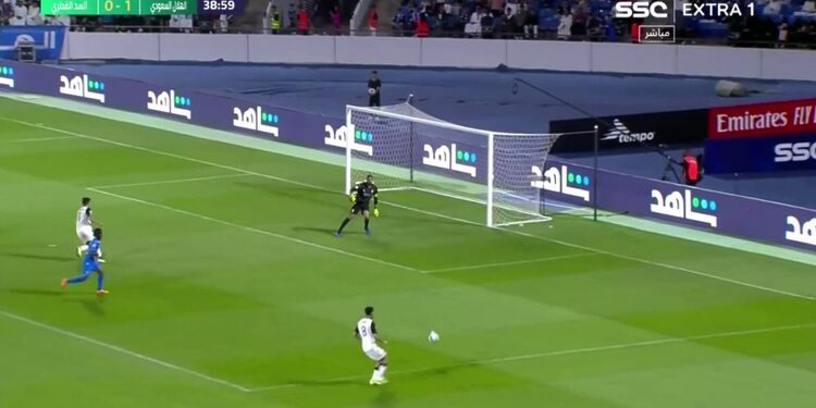 Le but de Bounedjah face au Al Hilal de Kalidou Koulibaly ! 1