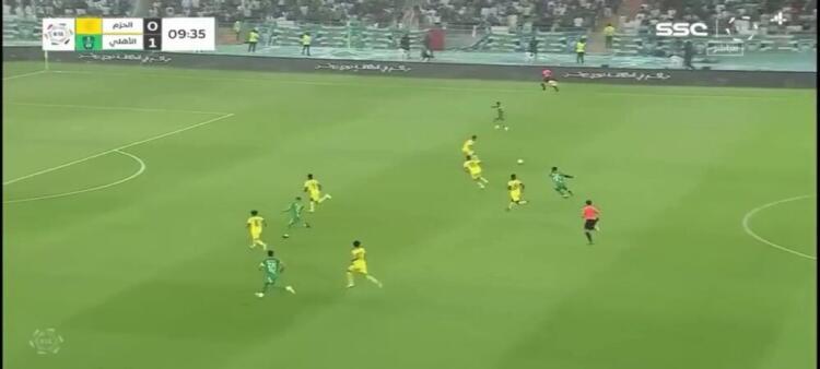 Video : première passe décisive de Riyad Mahrez avec Al Ahli
