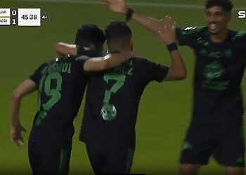 Riyad Mahrez inscrit son PREMIER BUT sous les couleurs d’Al Ahli video 1
