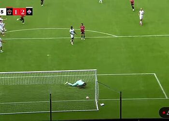 Le BUT MAGNIFIQUE de Badredine Bouanani face à la Fiorentina ! video 2