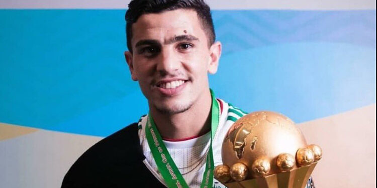 يوسف عطال في طريقه للاهلي السعودي 1