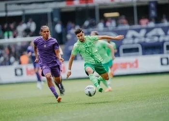 VIDEO : premier but de Mohamed Amoura avec Wolfsburg 16