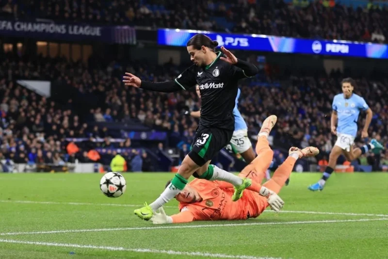 BUT D’ANIS HADJ MOUSSA CONTRE MANCHESTER CITY
