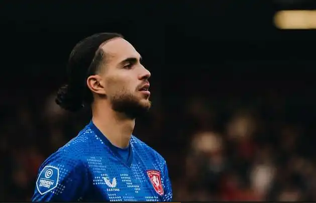 Mercato : Ramiz Zerrouki affole la Ligue 1, Feyenoord fixe son prix de départ !