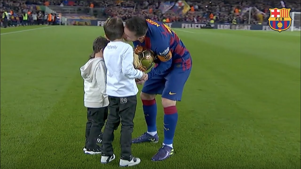 Leo Messi shares his sixth Ballon d