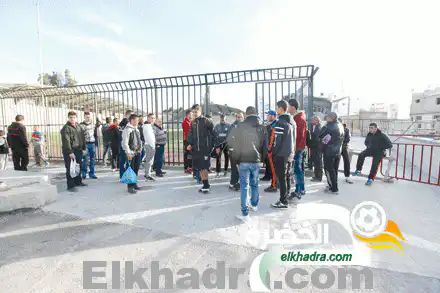 أنصار شباب قسنطينة يطالبون برحيل بن طوبال